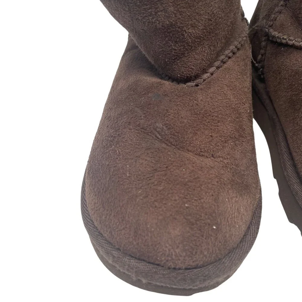 Ugg Girls Brown Suede Mid‎ Calf Boots Size 12 Shearling Lining Outdoor Sole
